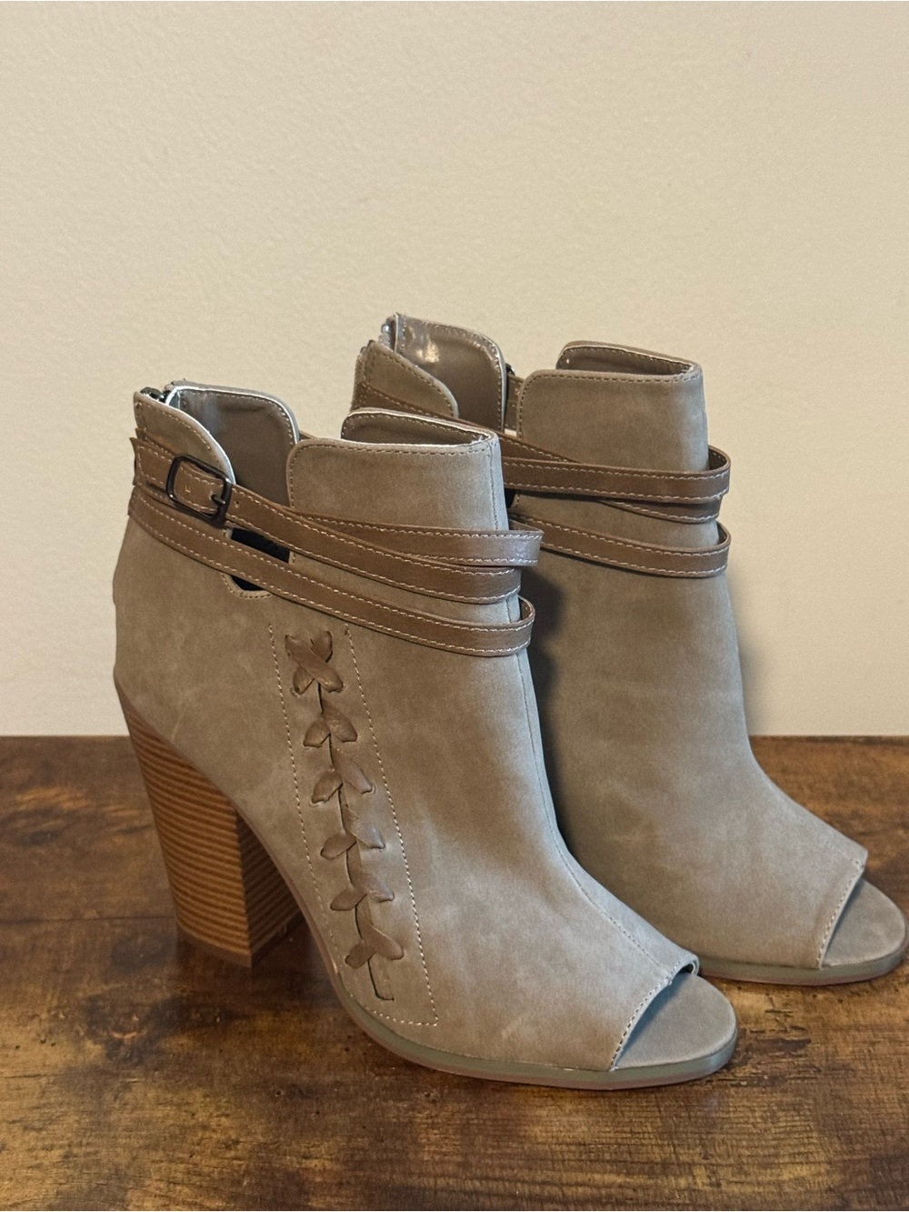 Leila Stone Taupe Suede Peep-Toe Ankle Booties with Wrap Straps size 6.5